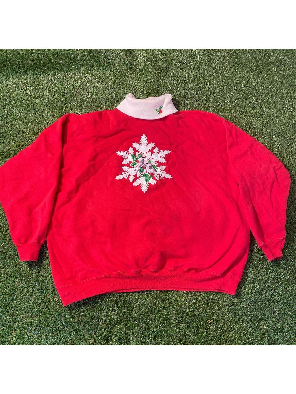 Vintage 90’s Hanes National Wildlife Red Christmas w birds crewneck sweatshirt